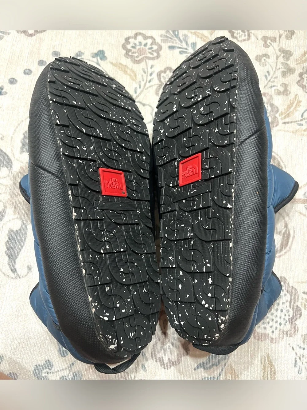The North Face Men’s ThermoBall Eco Traction Bootie Shady Blue / Black Size 10